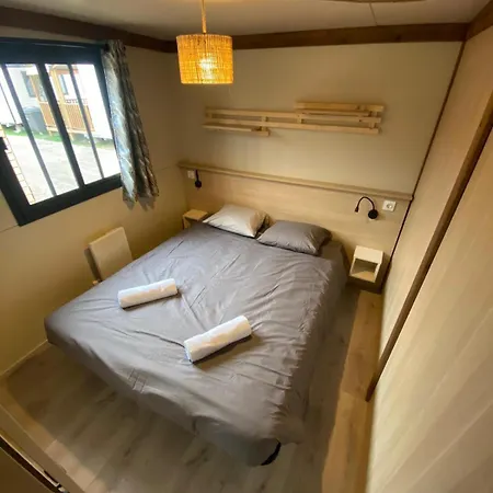 Camping Le Solitaire Du Lac Saint-Jorioz Room photo