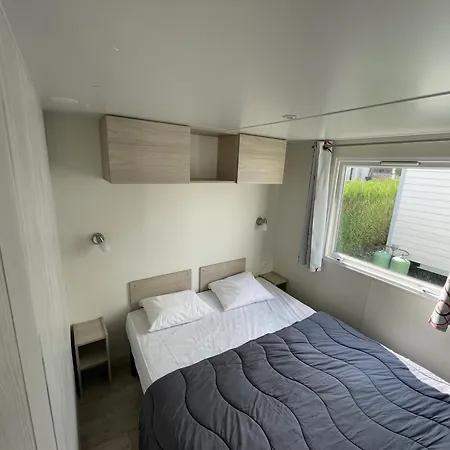 Camping Le Solitaire Du Lac Saint-Jorioz Room photo