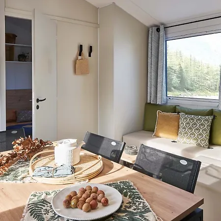 Camping Le Solitaire Du Lac Saint-Jorioz Room photo
