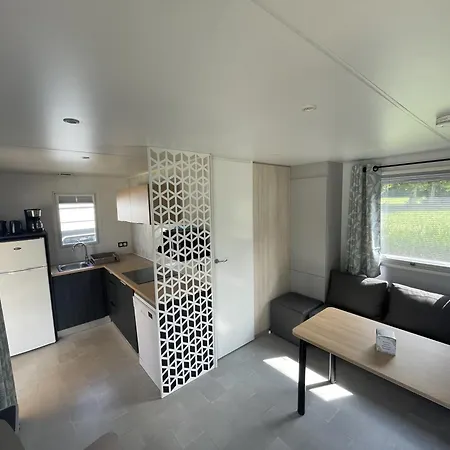 Camping Le Solitaire Du Lac Saint-Jorioz Room photo