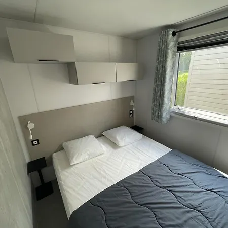 Camping Le Solitaire Du Lac Saint-Jorioz Room photo