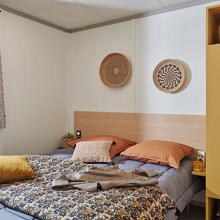 Camping Le Solitaire Du Lac Saint-Jorioz Room photo