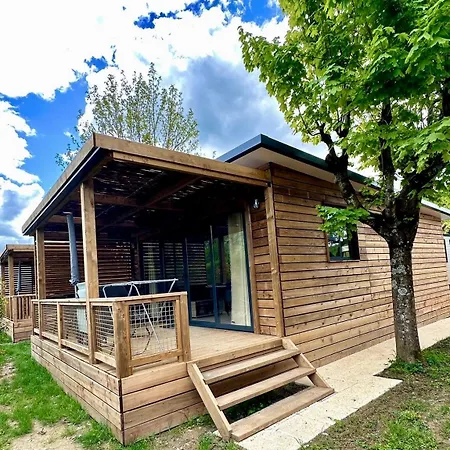 Camping Le Solitaire Du Lac Saint-Jorioz Exterior photo