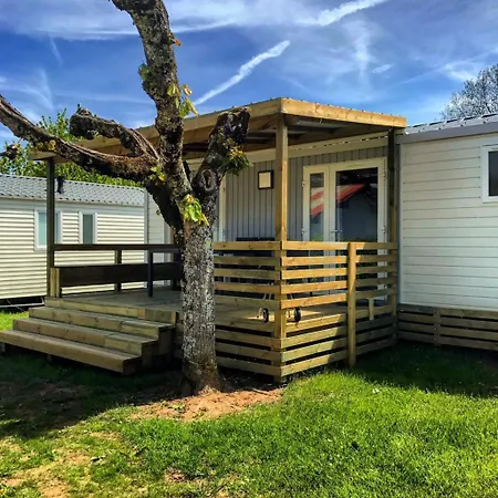 Camping Le Solitaire Du Lac Saint-Jorioz Exterior photo