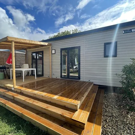 Camping Le Solitaire Du Lac Saint-Jorioz Exterior photo
