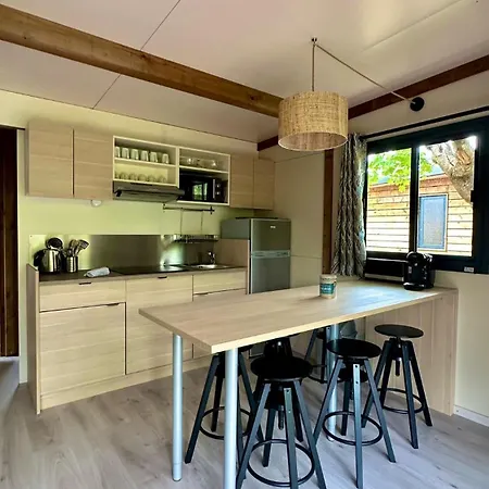 Camping Le Solitaire Du Lac Saint-Jorioz Room photo