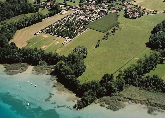 Camping Le Solitaire Du Lac